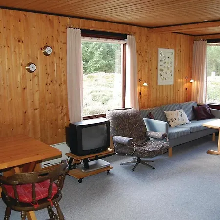 3 Bedroom Beautiful In Blavand Holiday home *