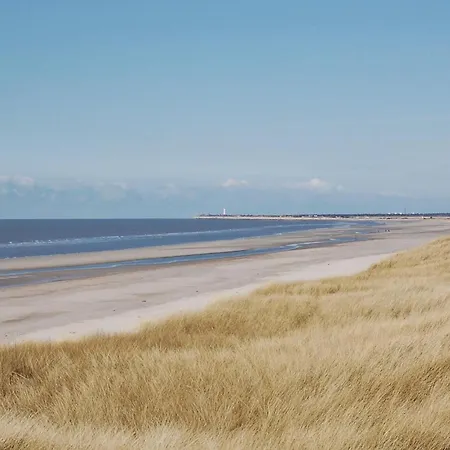 Holiday home 3 Bedroom Beautiful In Blavand